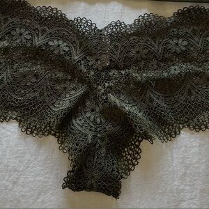 Elegant Lace Women’s Intimate in Black